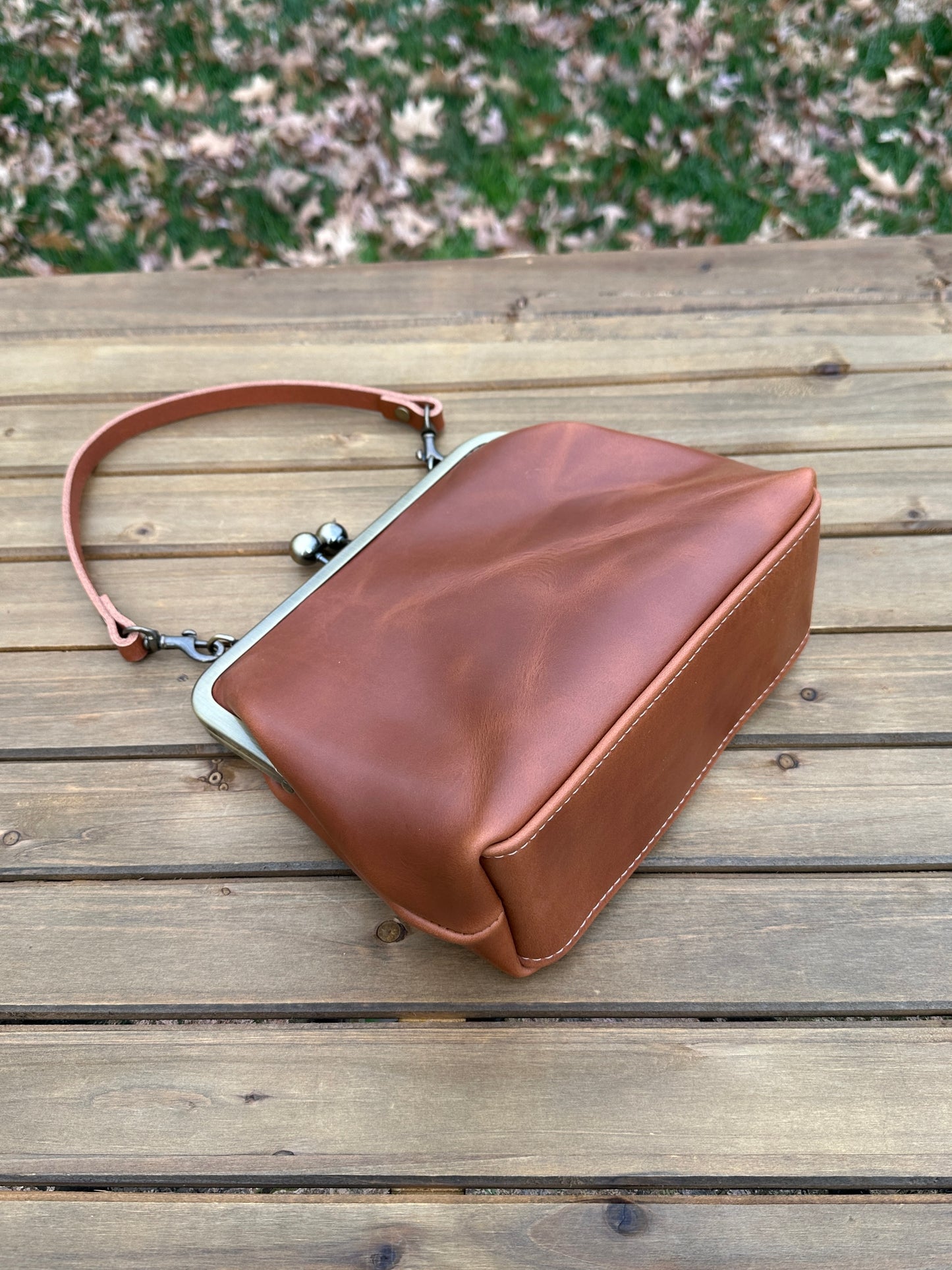 Leather Princess Anne Kiss Lock Purse