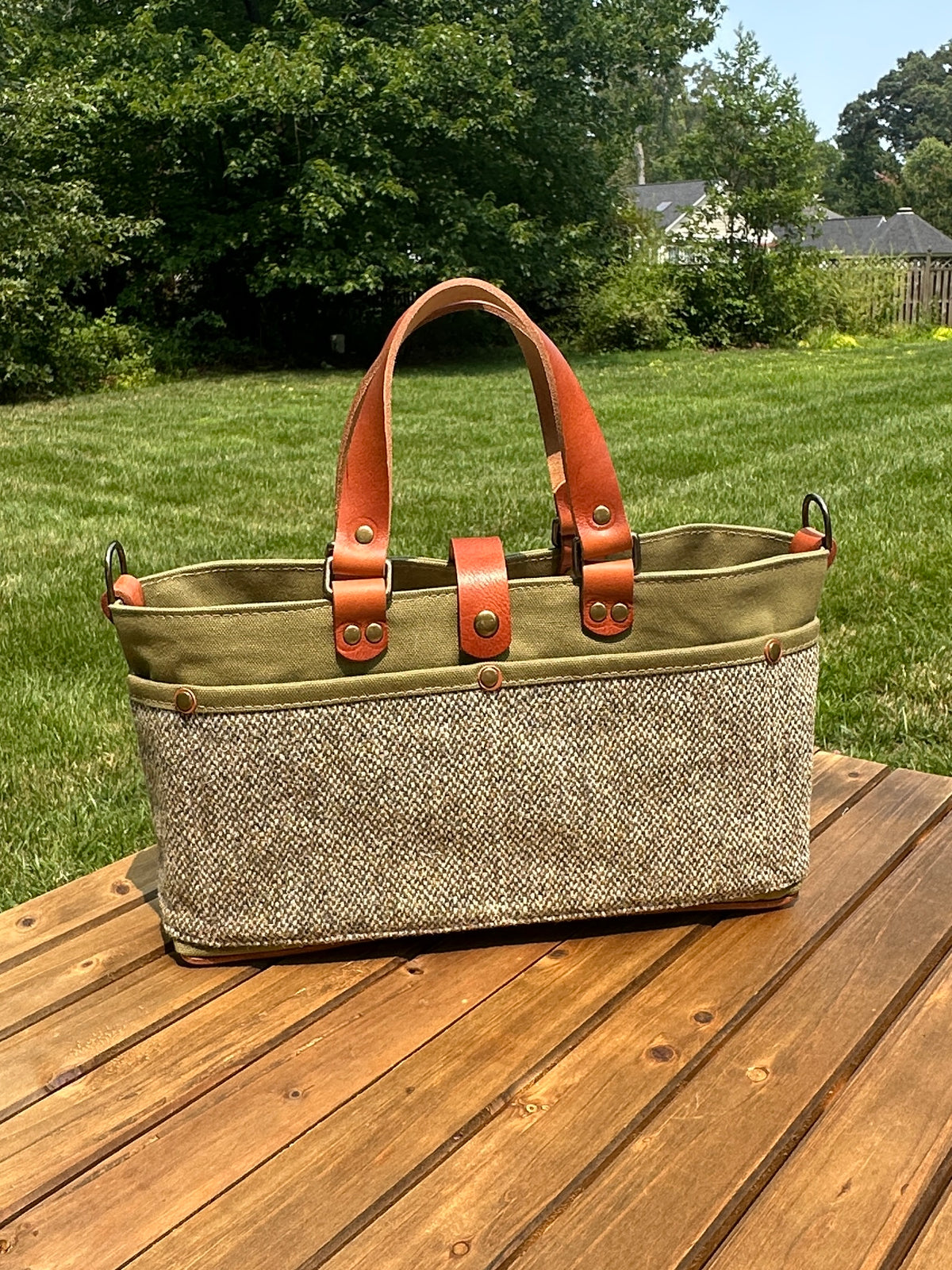 St. Andrews Harris Tweed® Tote, highlighting the Green Blue Barleycorn Harris Tweed® and leather base. Made in MD