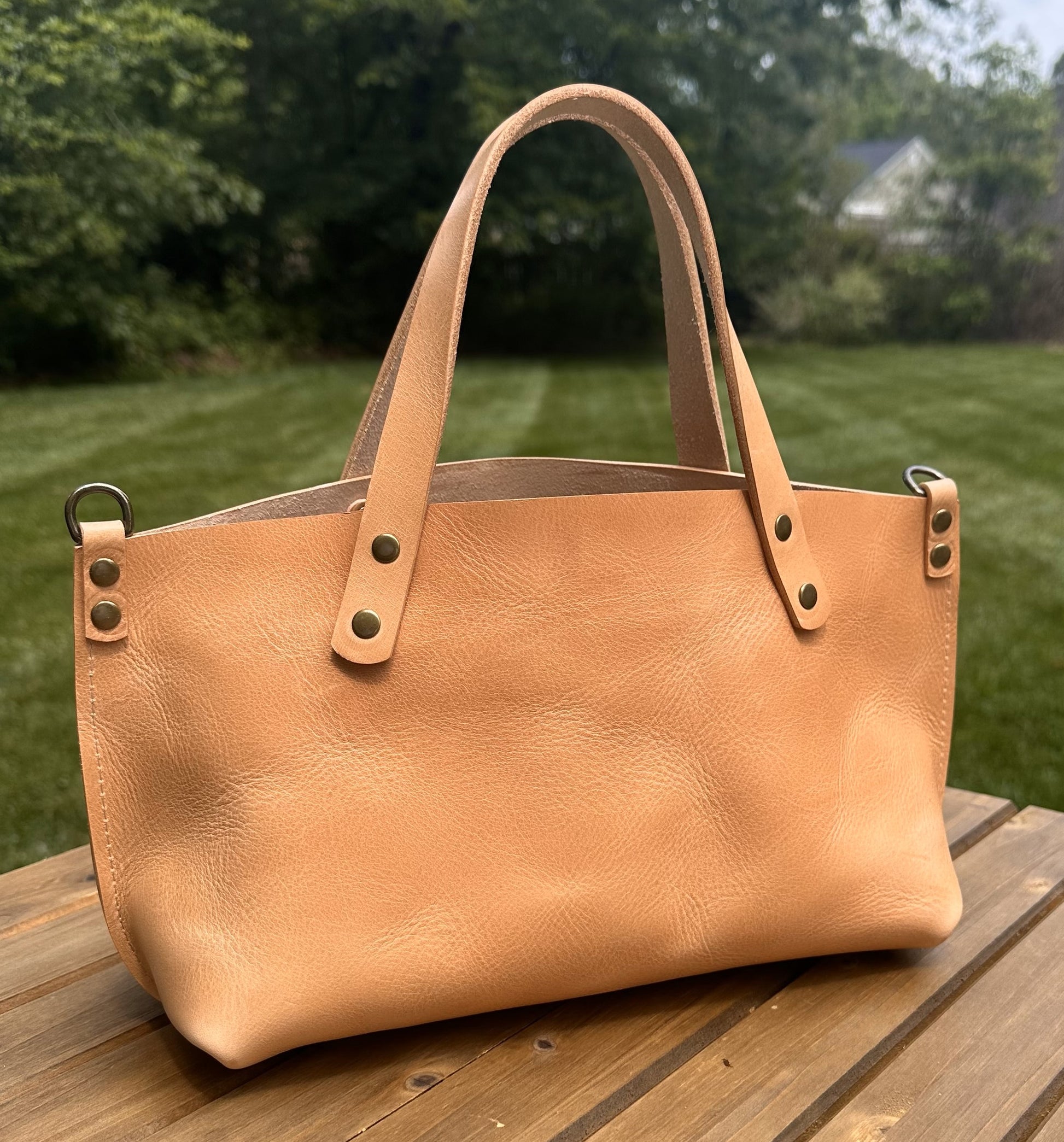 Leather Herrington Handbag Splenda Natural Leather and Splenda Natural Leather handles with Antique Brass Hardware squirescanvascreations.com