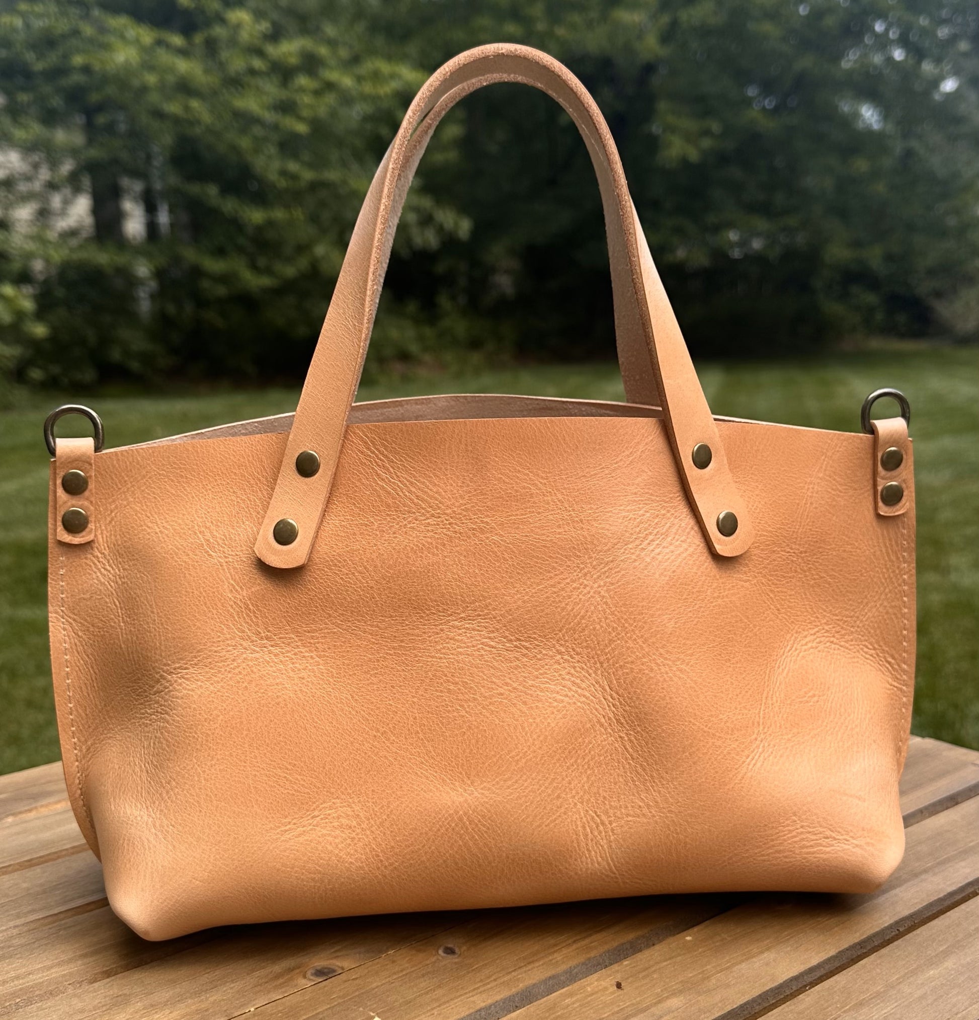Leather Herrington Handbag Splenda Natural Leather and Splenda Natural Leather handles with Antique Brass Hardware squirescanvascreations.com