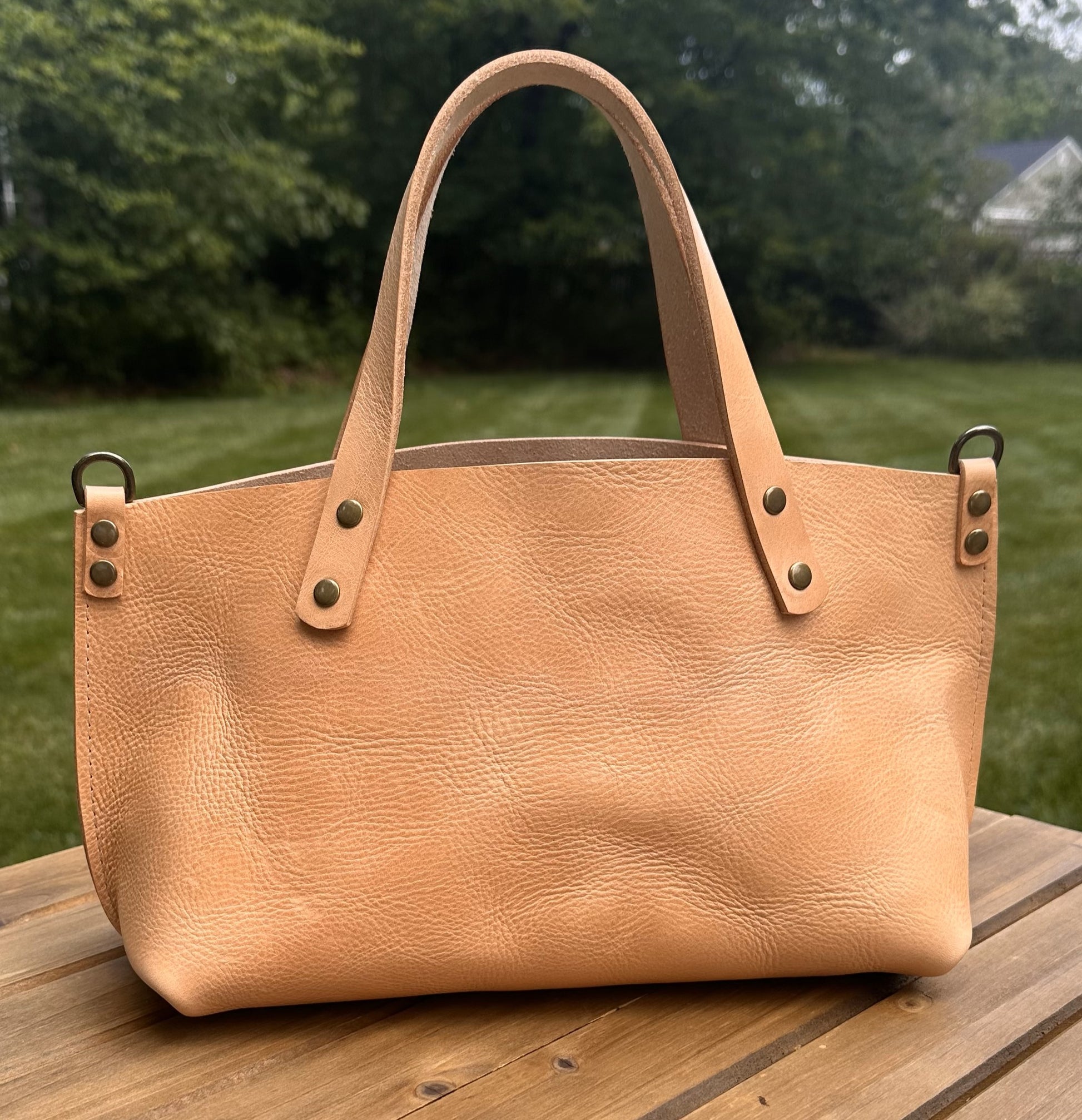 Leather Herrington Handbag Splenda Natural Leather and Splenda Natural Leather handles with Antique Brass Hardware squirescanvascreations.com