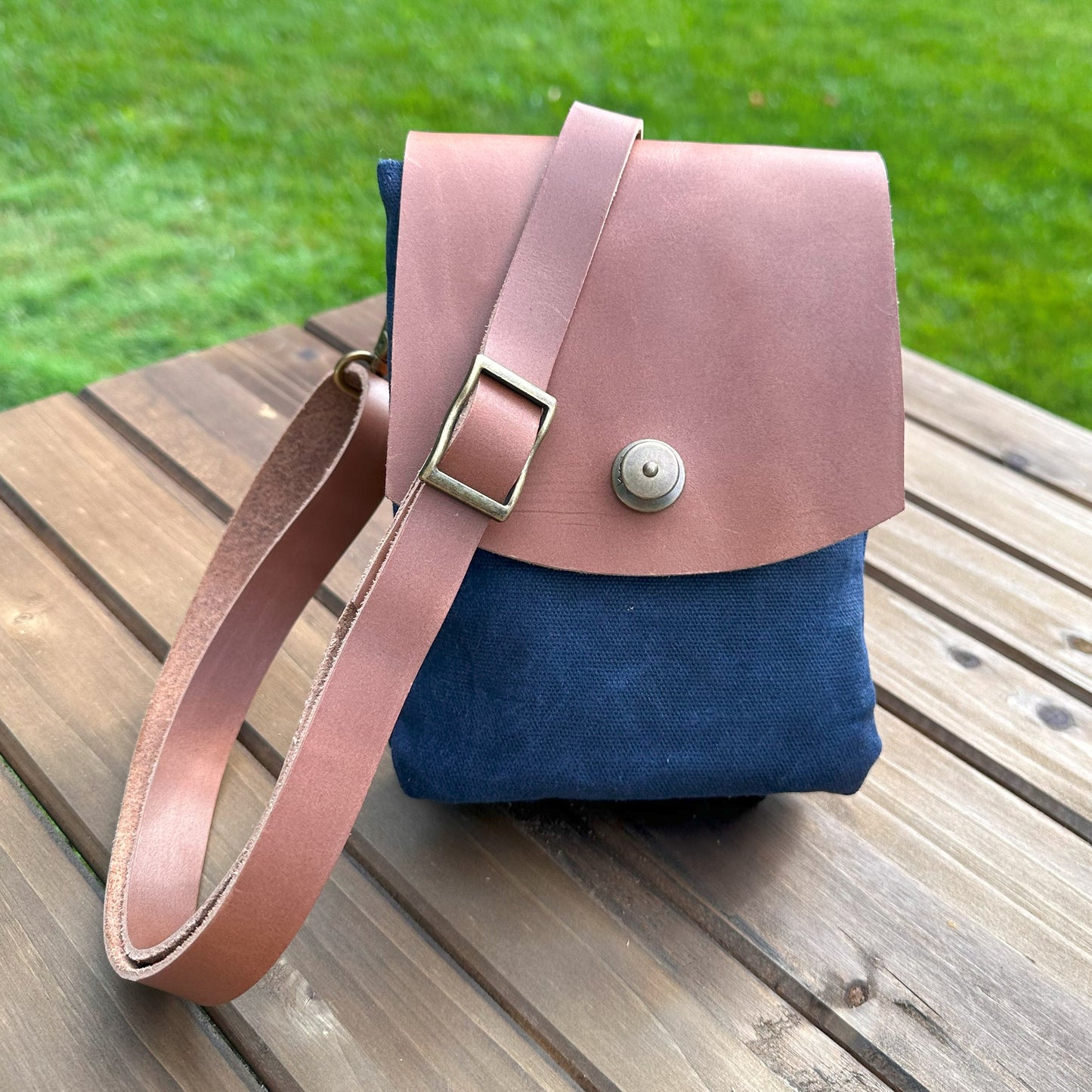 Smidgeon Crossbody Bag