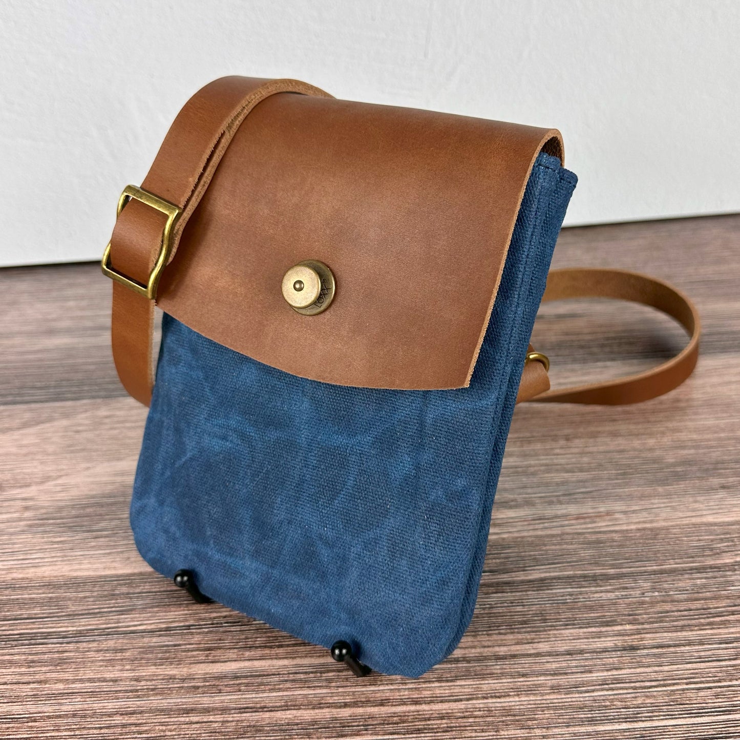 Smidgeon Crossbody Bag