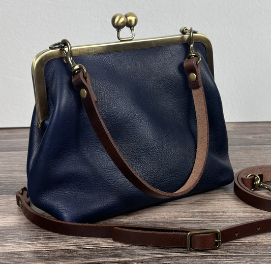 Leather Princess Anne Kiss Lock Purse