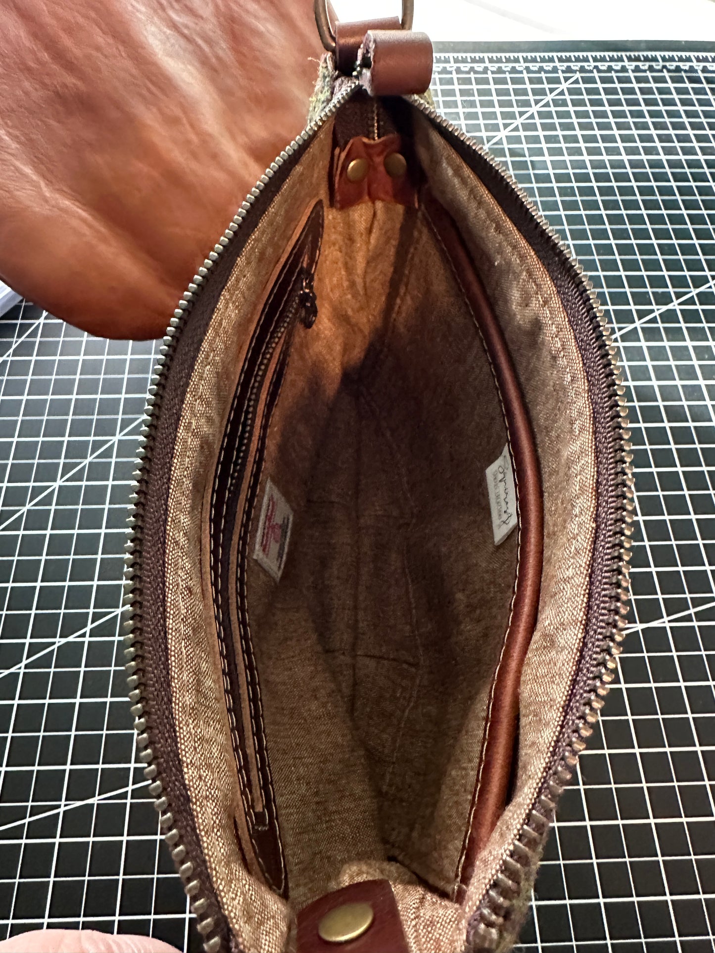 Holland Island Crossbody bag linen interior.