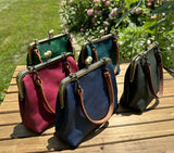 Leather Princess Anne Kiss Lock Purse