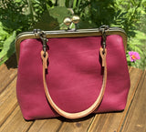 Leather Princess Anne Kiss Lock Purse